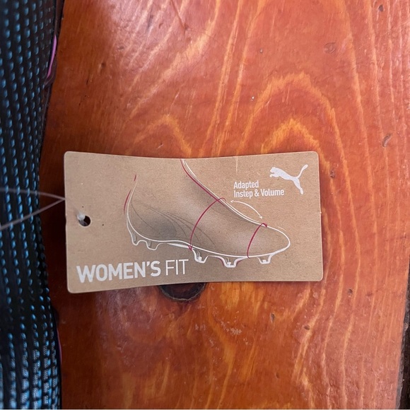 ***NWT*** PUMA WOMEN'S FUTURE 7 MATCH FG/AG SOCCER CLEATS - Picture 8 of 10